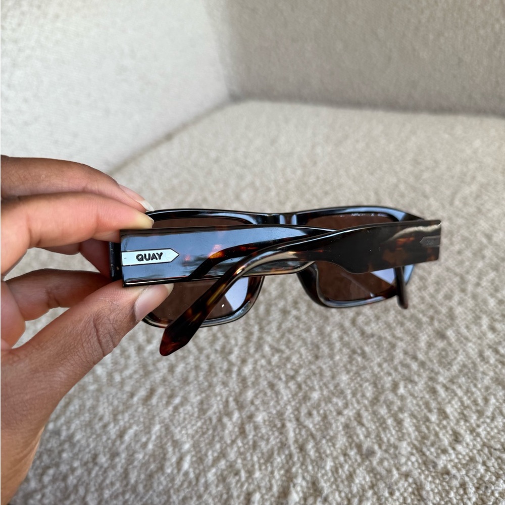 QUAY Australia Sunglasses - Picture 3 of 3